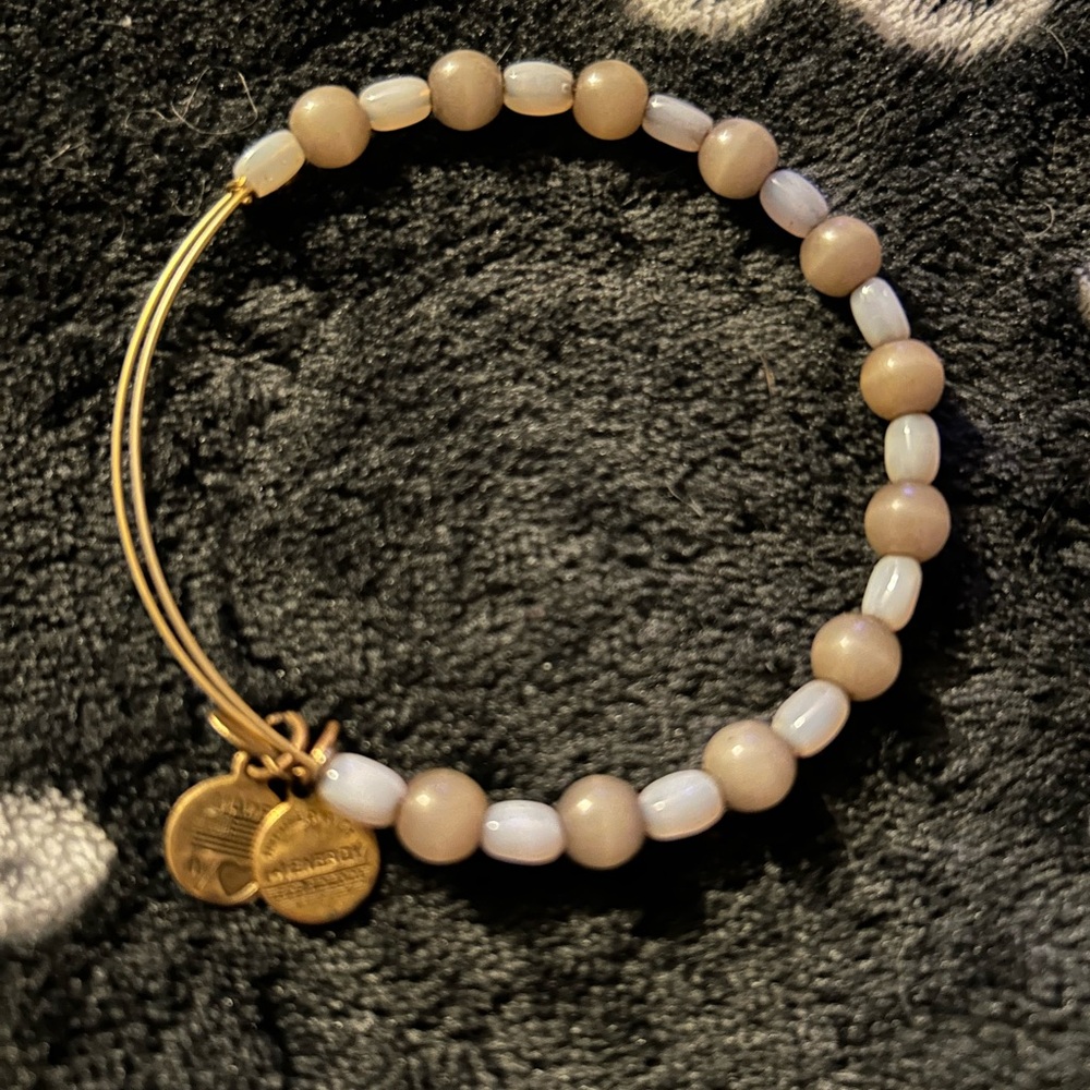 Alex n ani Gold and Cream Beaded Bracelet
